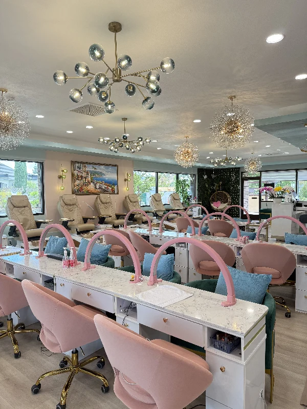 Pretty Bloom Nail Bar